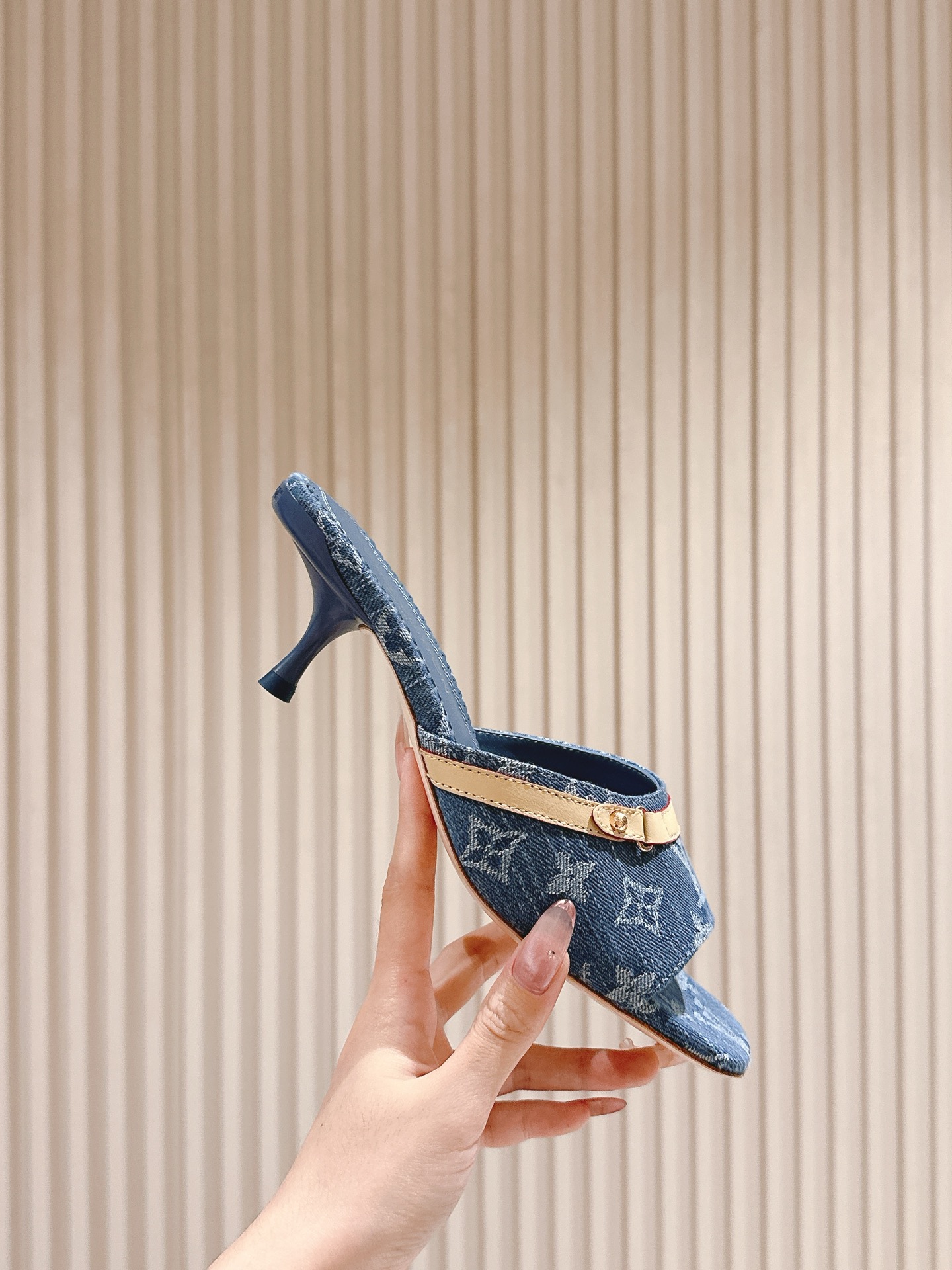 LV ルイヴィトン サンダル 新作Ｎ級品 スリッパ  優雅レディ 4.5cmヒール ブルー_7