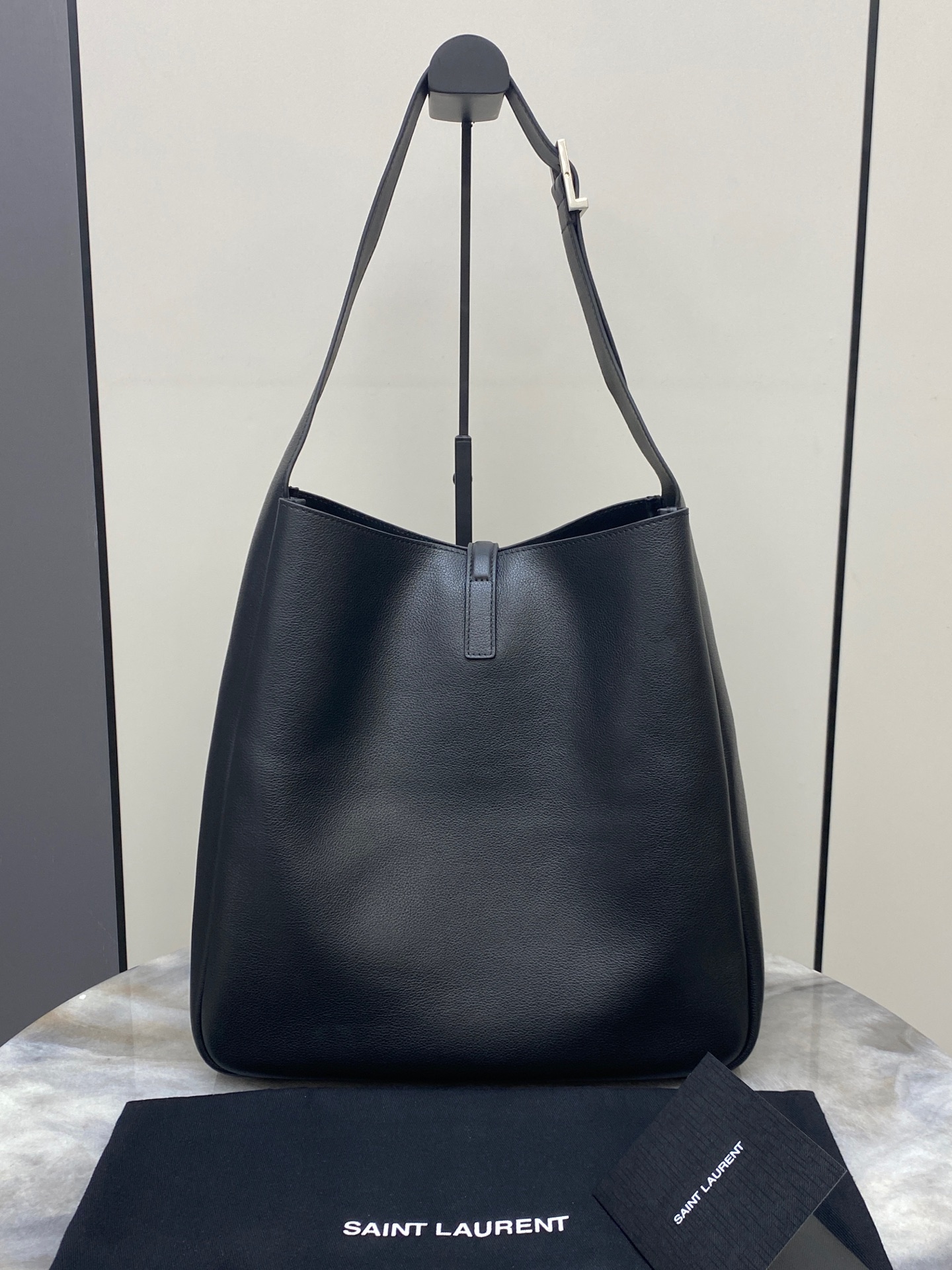 サン ローラン かご バッグスーパーコピー 優雅レディ 牛革 レザー ハンドバッグ 753837 ブラック_1