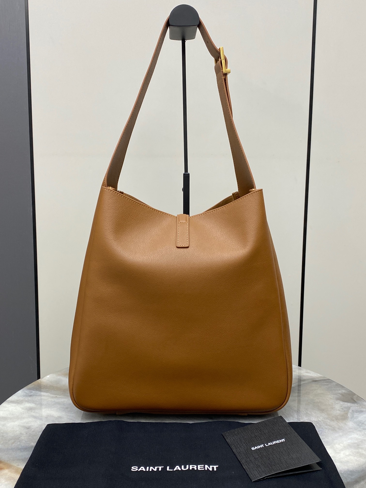 イヴ サン ローラン ポーチ偽物 優雅レディ 牛革 レザー ハンドバッグ 753837 ブラウン_2