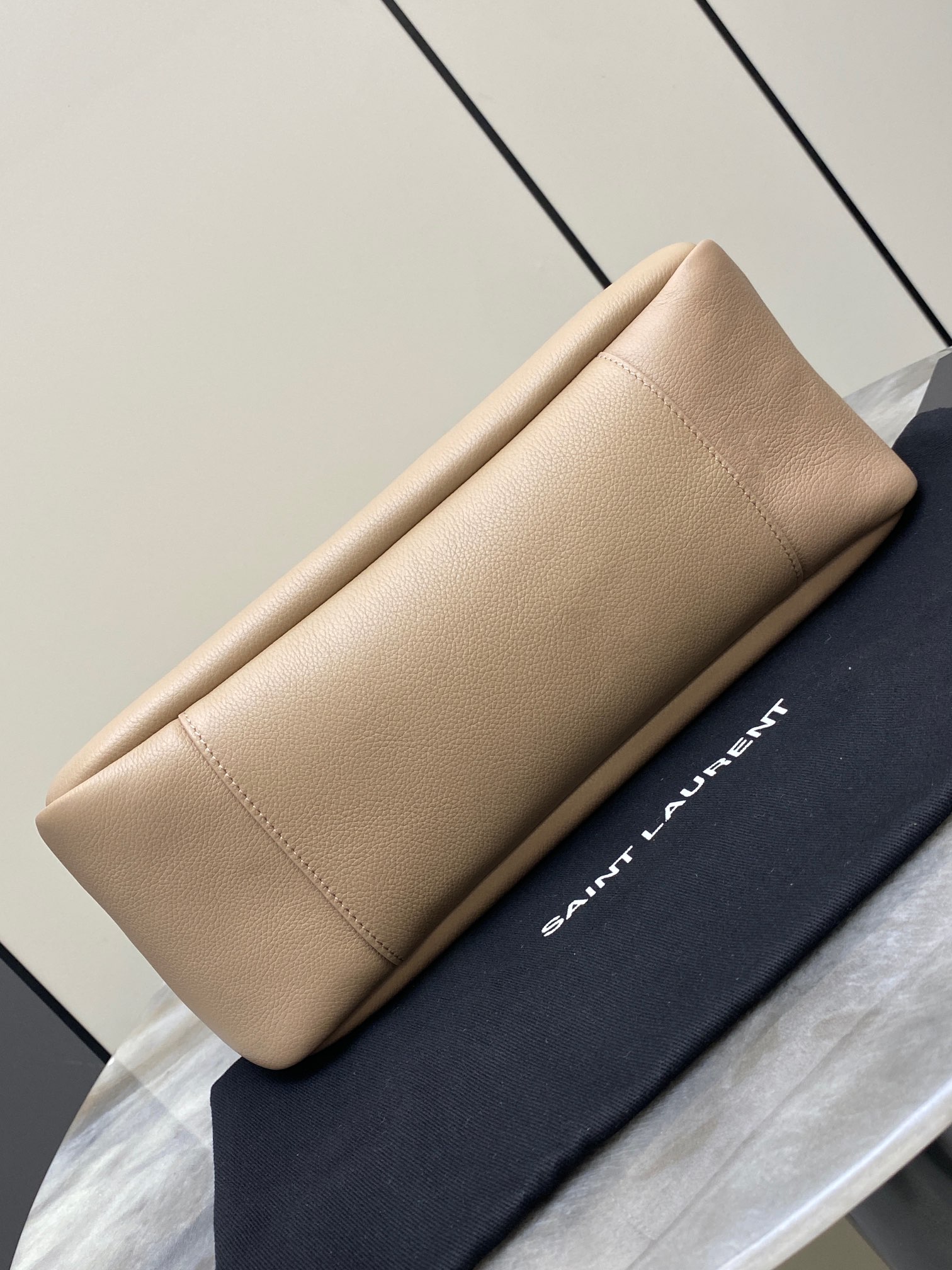 サン ローラン ビジネス バッグ偽物 優雅レディ 牛革 レザー ハンドバッグ 753837 杏色_5