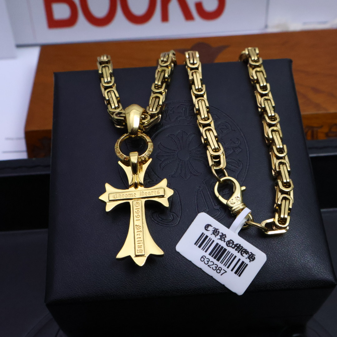 最新販売 クロムハーツネックレス 公式偽物 カップル 十字架 ファッション ゴールド色_5