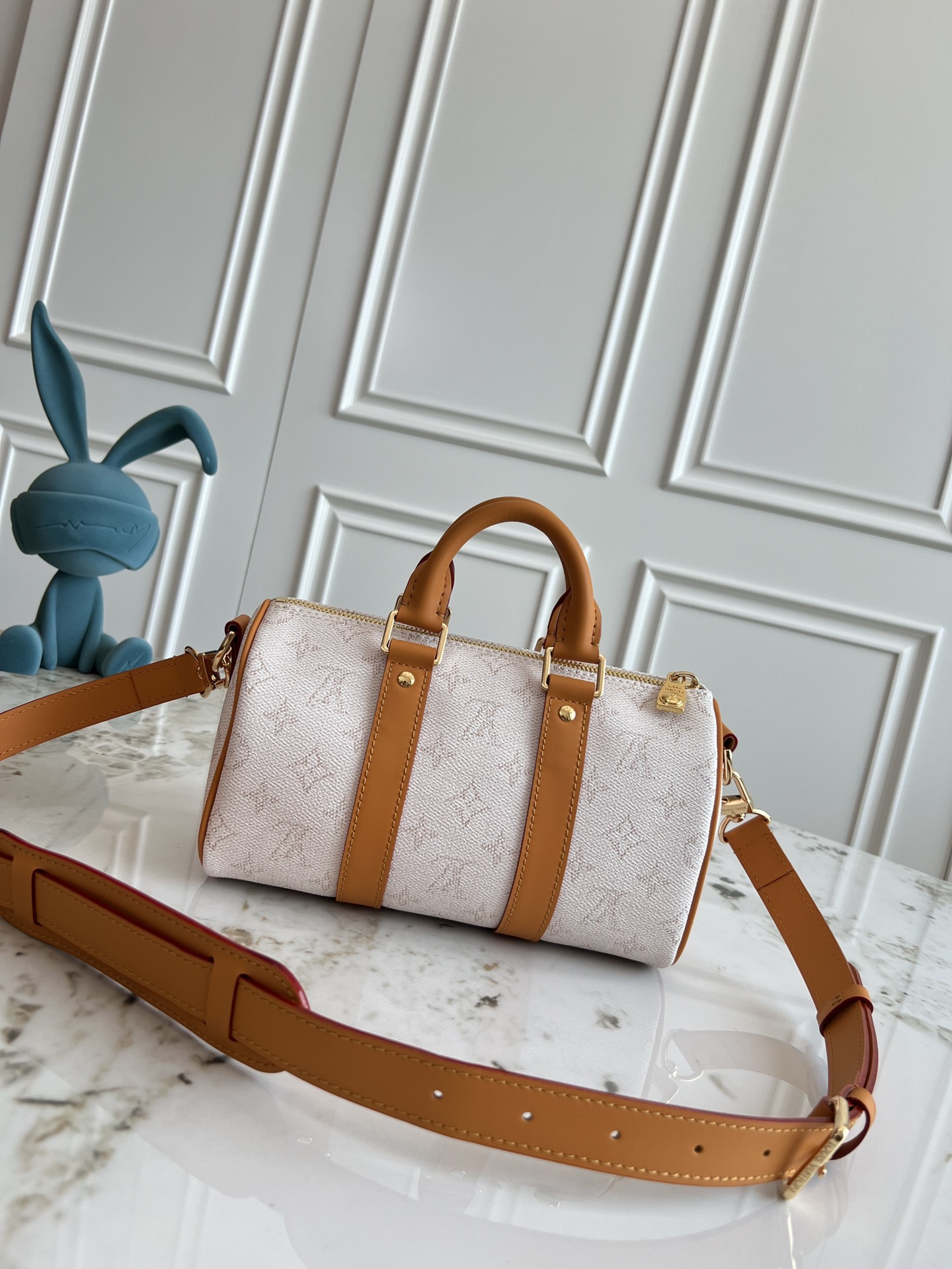 LV ルイヴィトンバッグ オンザゴースーパーコピー 牛革 斜め掛け ハンドバッグ ホワイト_3