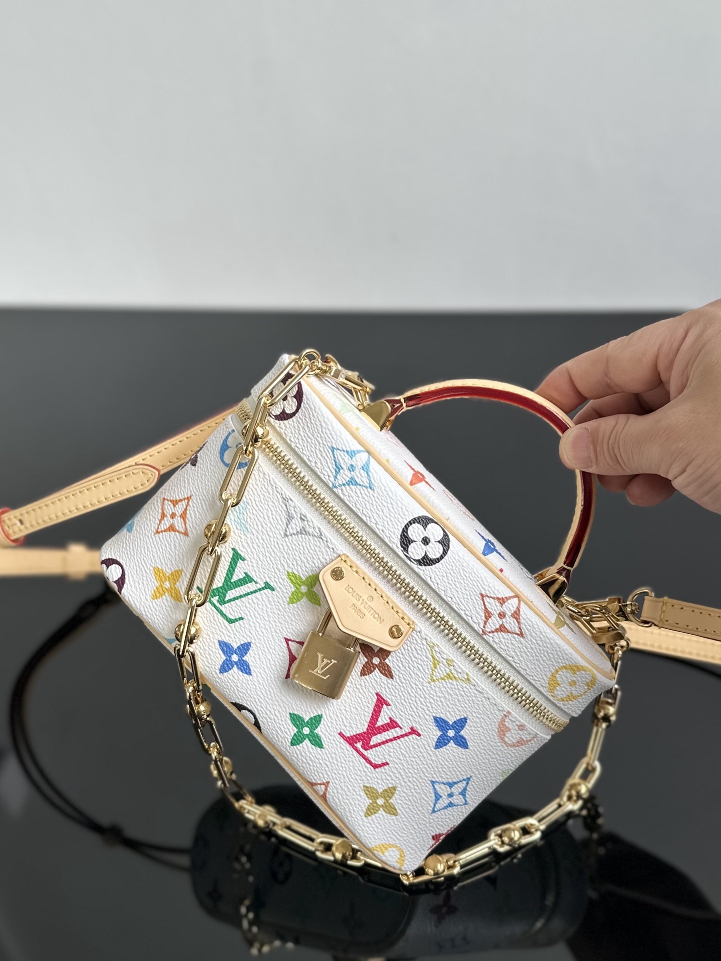 最新到着‼LV ヴィトン バッグ 綺麗にする偽物 レザー 牛革 斜め掛け ハンドバッグ ホワイト_7