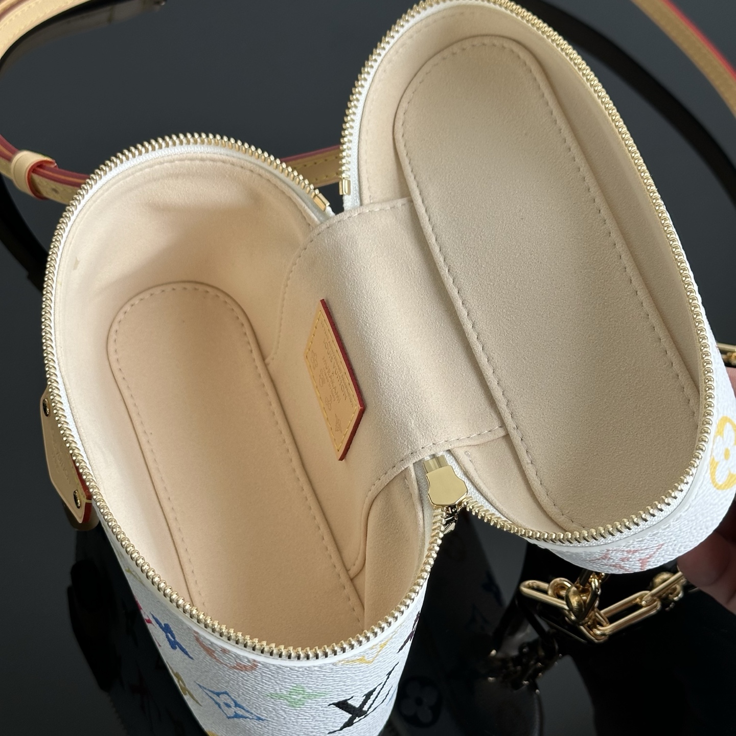 最新到着‼LV ヴィトン バッグ 綺麗にする偽物 レザー 牛革 斜め掛け ハンドバッグ ホワイト_8