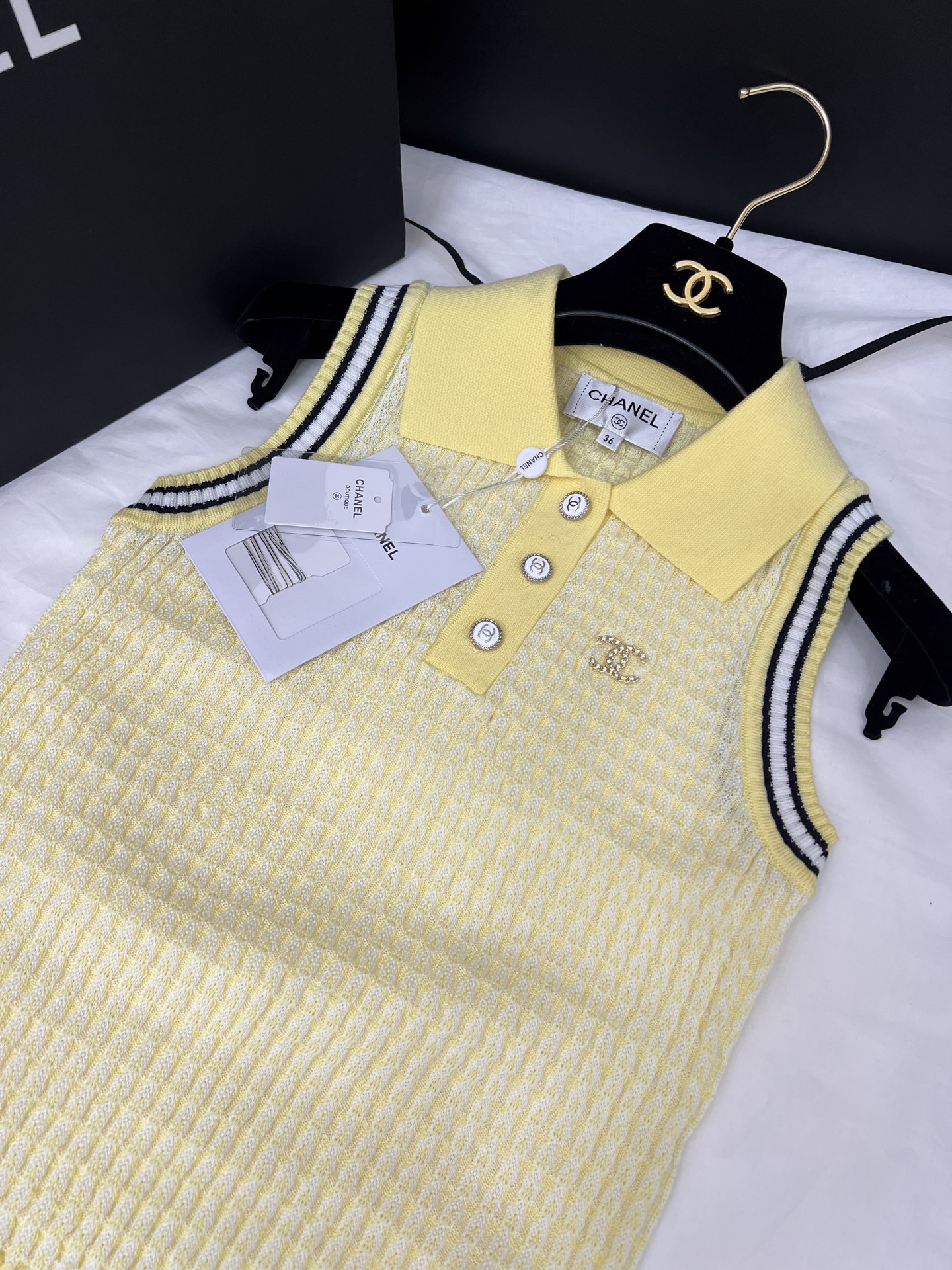 爆買いで大得価のchanel ティー シャツ激安通販 柔軟 ニット素材 トップス 無袖 シンプル イエロー_3