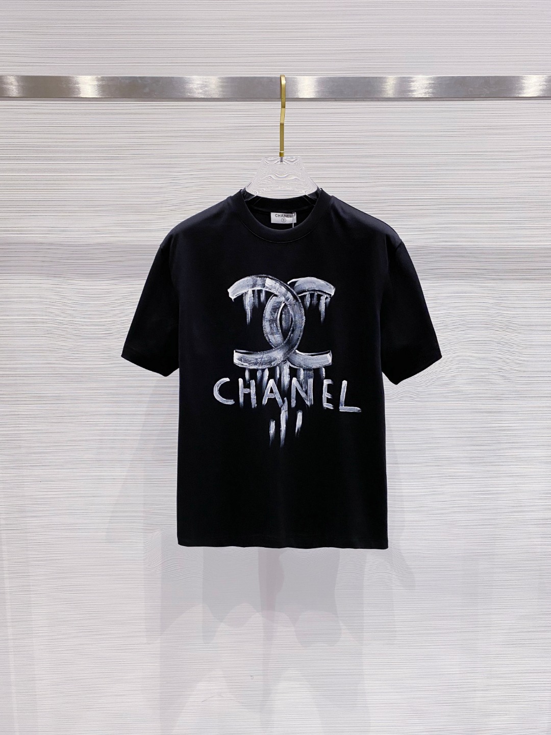 お買い得なchanel t シャツ レディーススーパーコピー 柔軟 トップス 短袖 純綿 シンプル ブラック_1