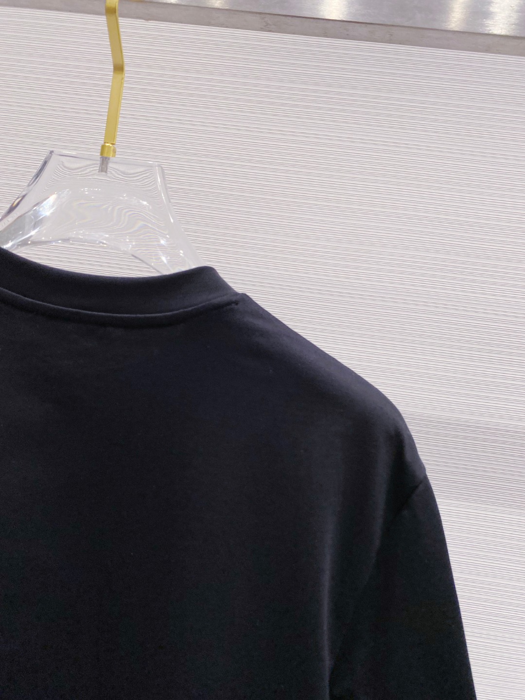 お買い得なchanel t シャツ レディーススーパーコピー 柔軟 トップス 短袖 純綿 シンプル ブラック_3