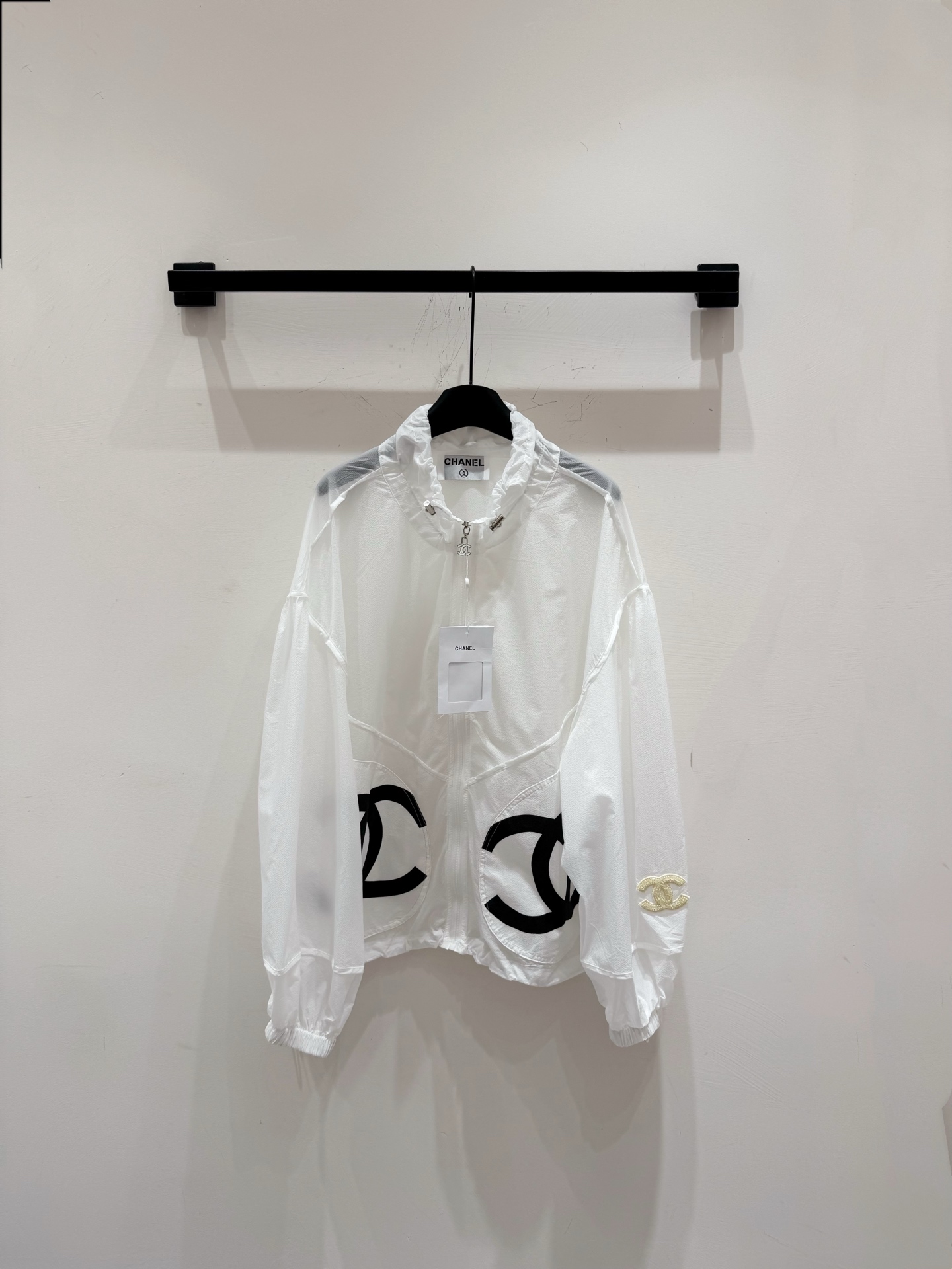 chanel ジャンパースーパーコピー 軽量 ゆったり トップス アウター 日焼け止め ホワイト_1
