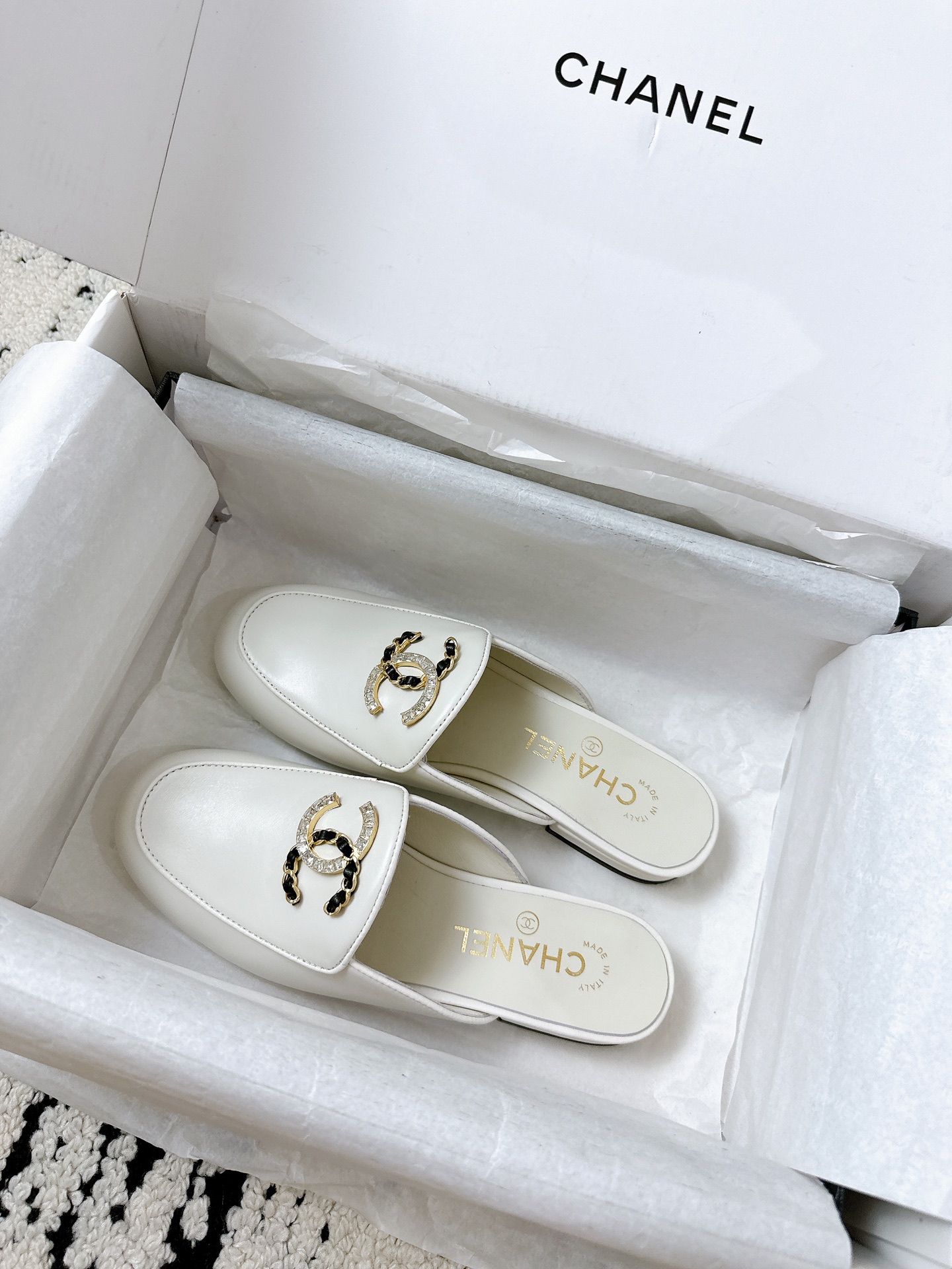 お値打ち価格 シャネル シューズＮ級品 モカシン 優雅レディ スリッパ シンプル ホワイト_5