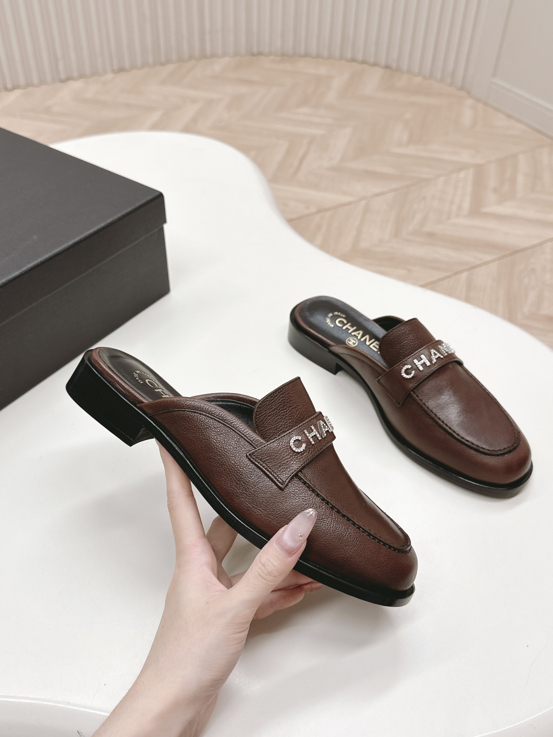 シャネル靴 裏張りスーパーコピー モカシン 優雅レディ スリッパ  本革 レザー ブラウン_5