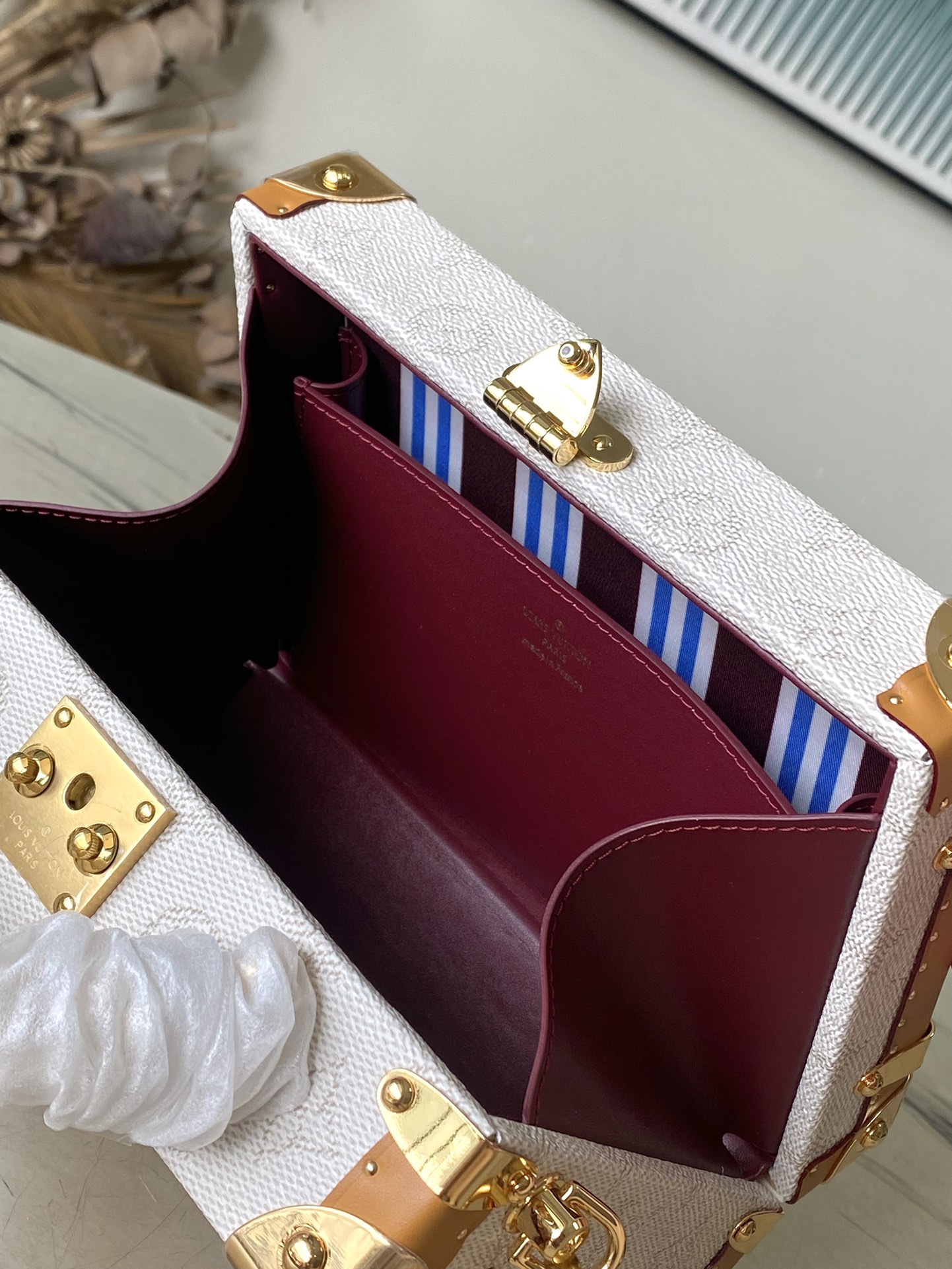 仲里依紗 ルイヴィトンバッグスーパーコピー 箱バッグ 本革 斜め掛けバッグ プリントM14440 ホワイト_7