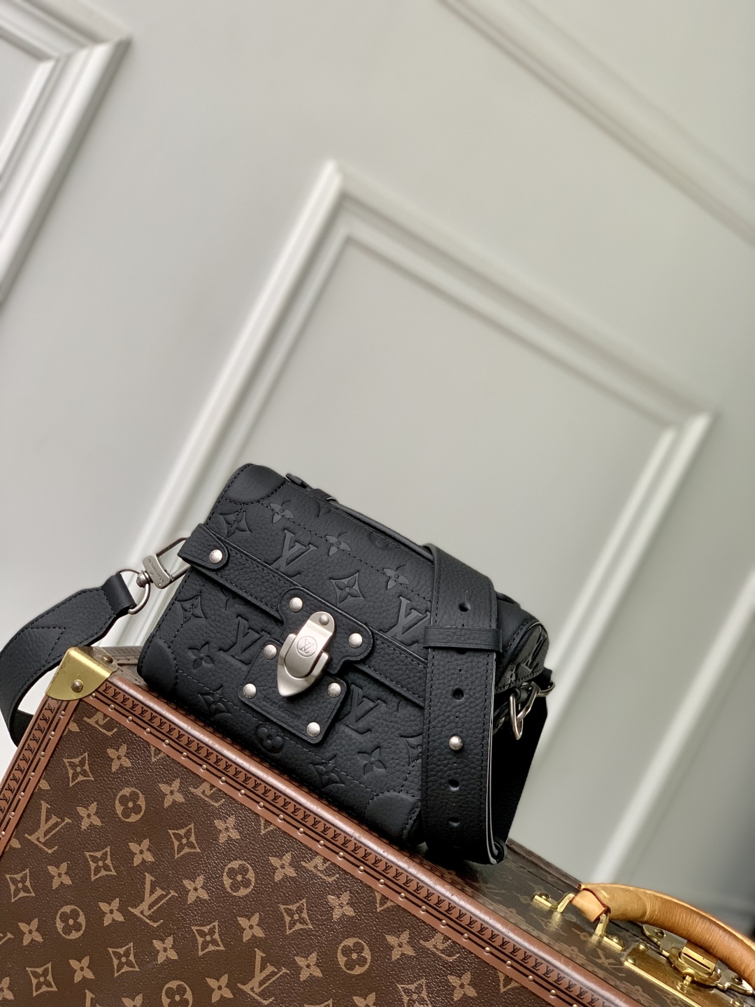 LV ヴィトン バッグ 結婚式スーパーコピー 斜め掛けバッグ 本革 ビジネス M13871 ブラック_4