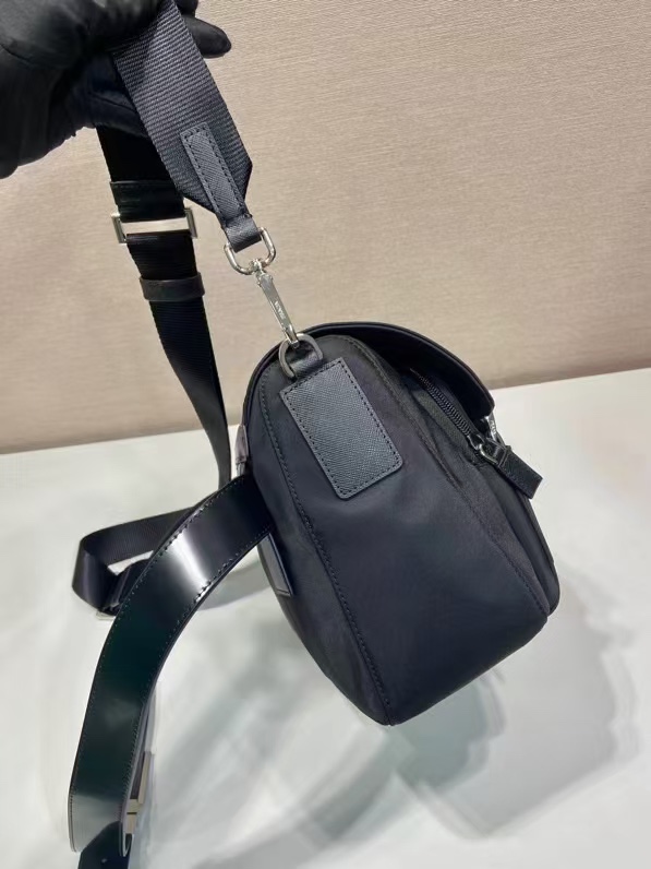 プラダ バッグカゴバッグコピー 2VD071 斜め掛けバッグ 本革 レザー ブラック_5