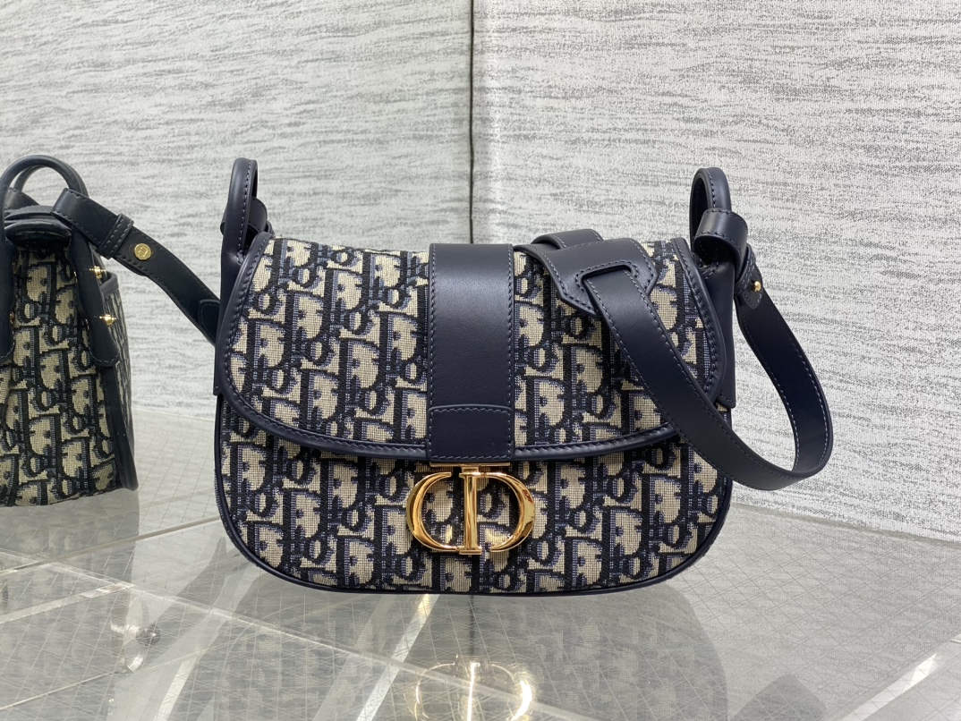 dior バッグスーパーコピー 本革 レザー 斜め掛けバッグ 花柄 シンプル ブラック_1