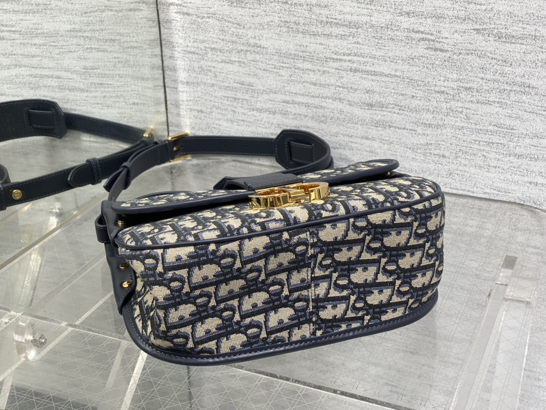 dior バッグスーパーコピー 本革 レザー 斜め掛けバッグ 花柄 シンプル ブラック_5