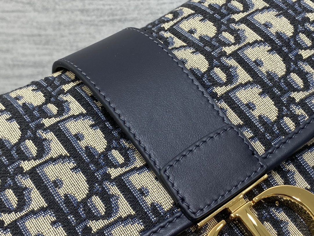 dior バッグスーパーコピー 本革 レザー 斜め掛けバッグ 花柄 シンプル ブラック_6