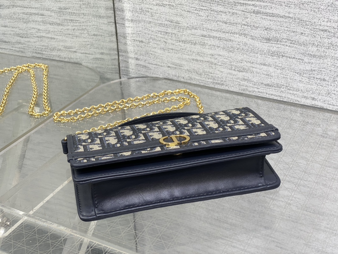 dior ショルダー バッグ レディ偽物 チェーンバッグ 本革 レザー 花柄 斜め掛けバッグ ブルー_3