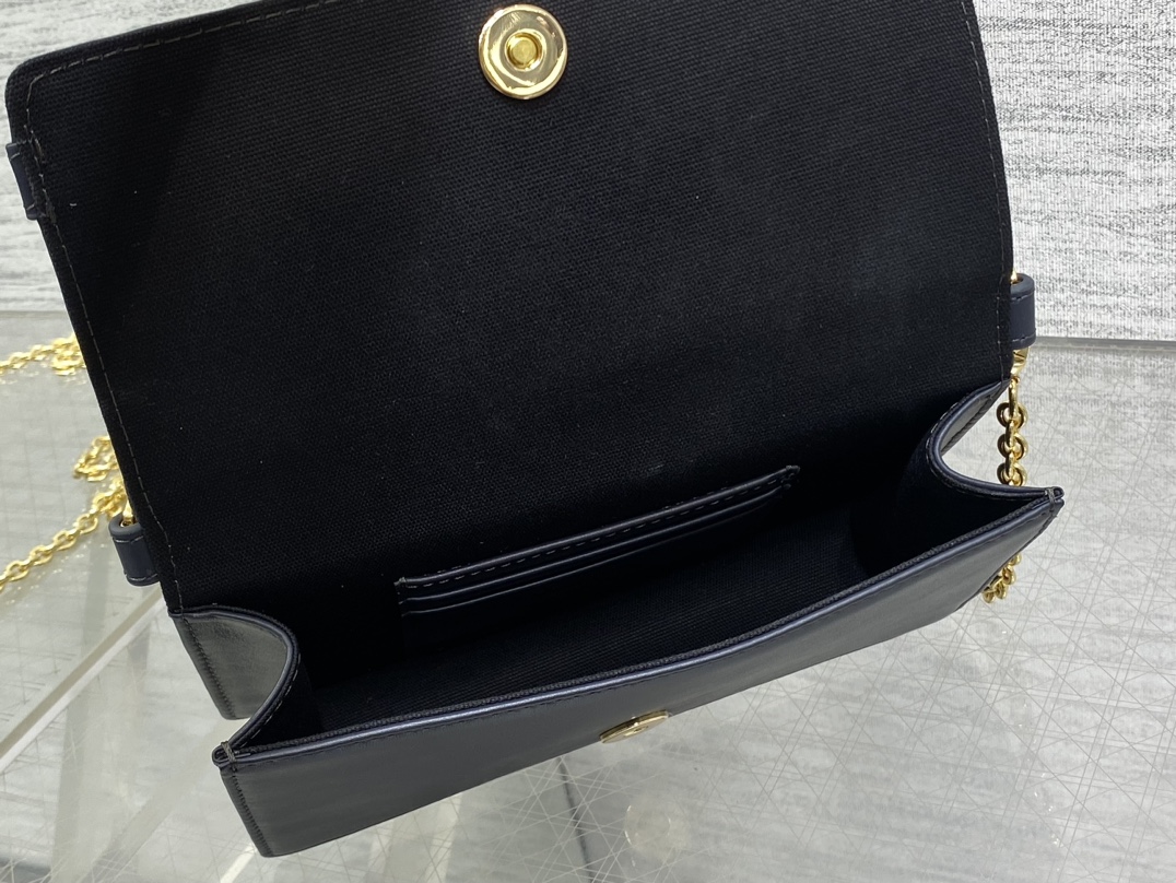 dior ショルダー バッグ レディ偽物 チェーンバッグ 本革 レザー 花柄 斜め掛けバッグ ブルー_5