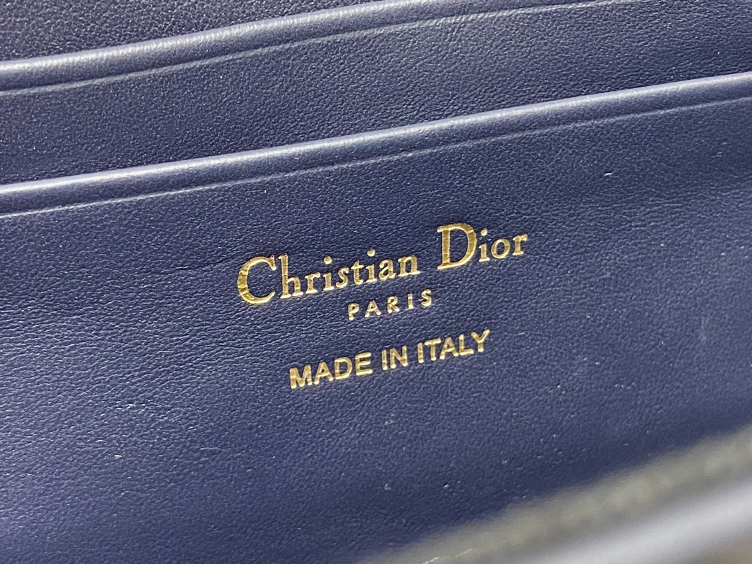 dior ショルダー バッグ レディ偽物 チェーンバッグ 本革 レザー 花柄 斜め掛けバッグ ブルー_8
