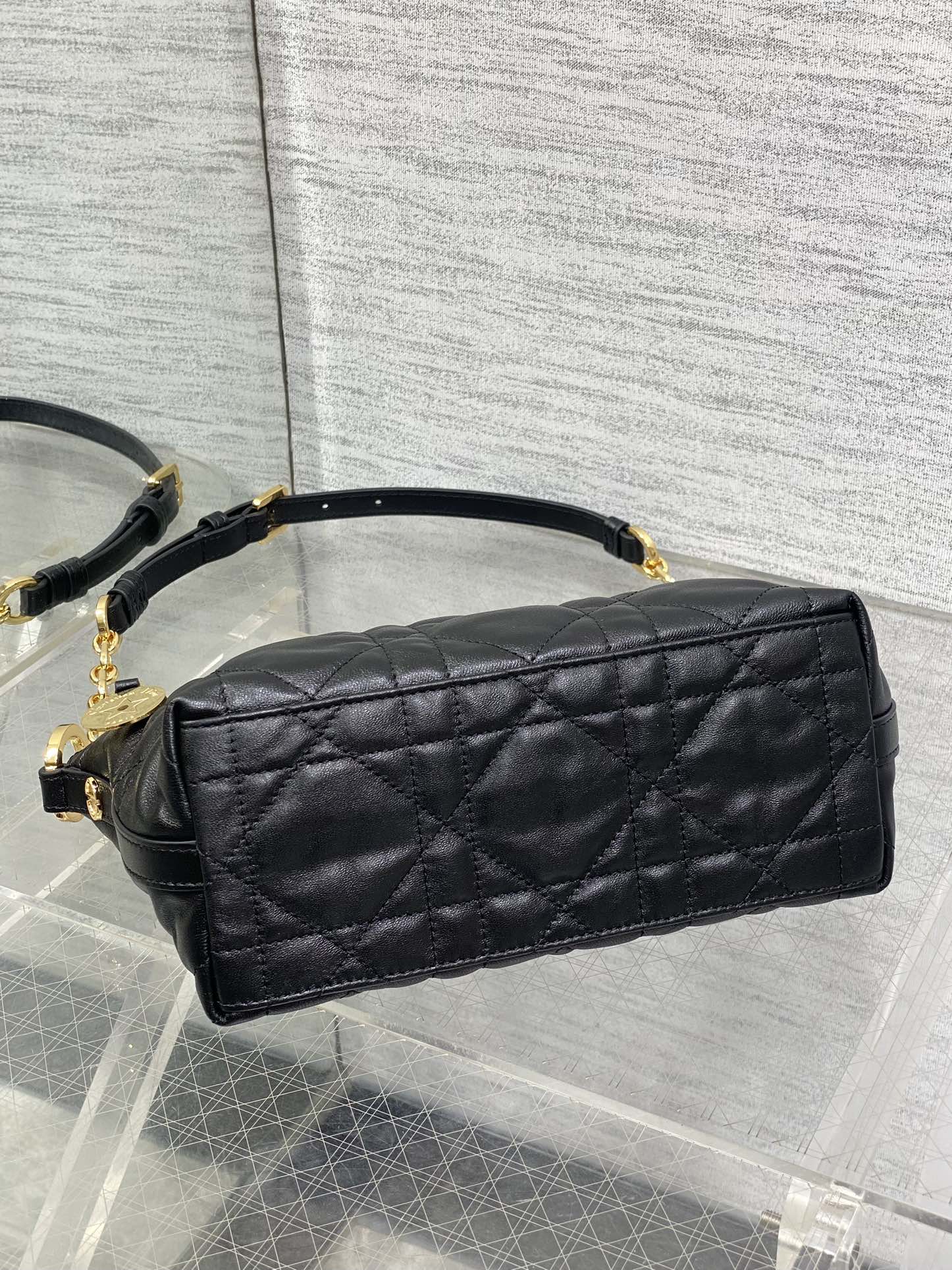 超激得価格 dior バニティ バッグＮ級品 斜め掛け 本革 レザー ハンドバッグ ブラック_4