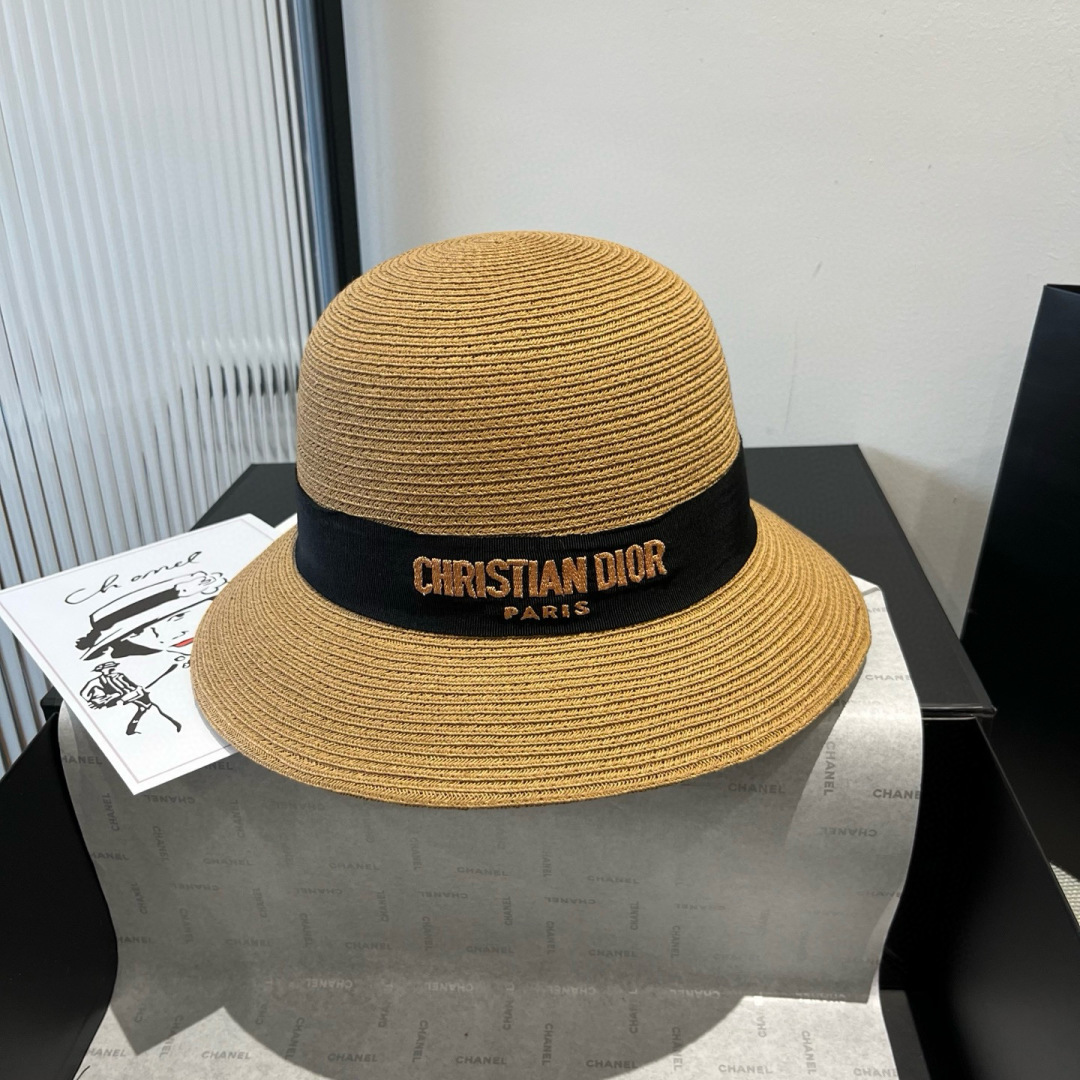 爆買いで大得価のディオール キャップ サイズ偽物 帽子 草編み 日焼け止め 優雅 ベージュ色_6