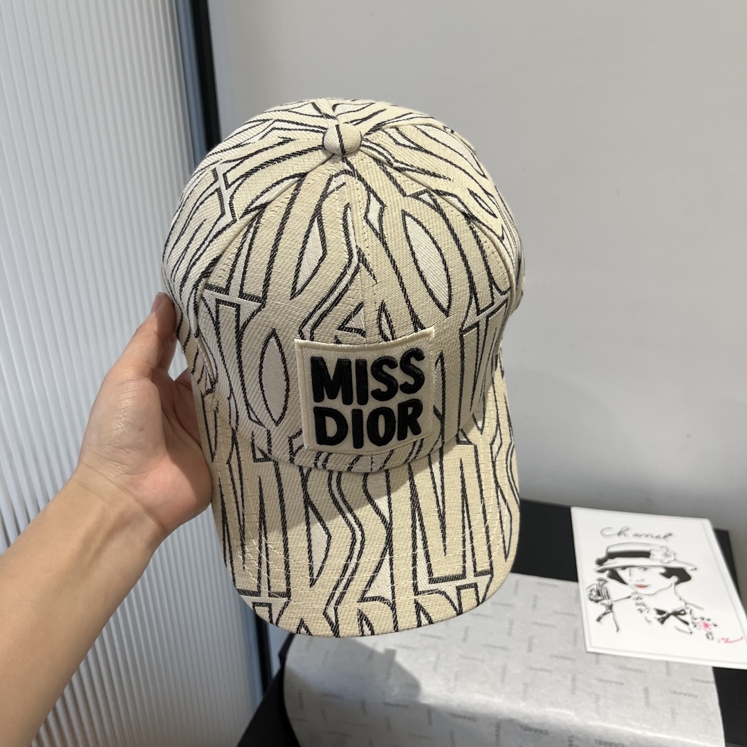 高級感溢れる ディオール キャップ コーデコピー 帽子 日焼け止め 花柄 ホワイト_7