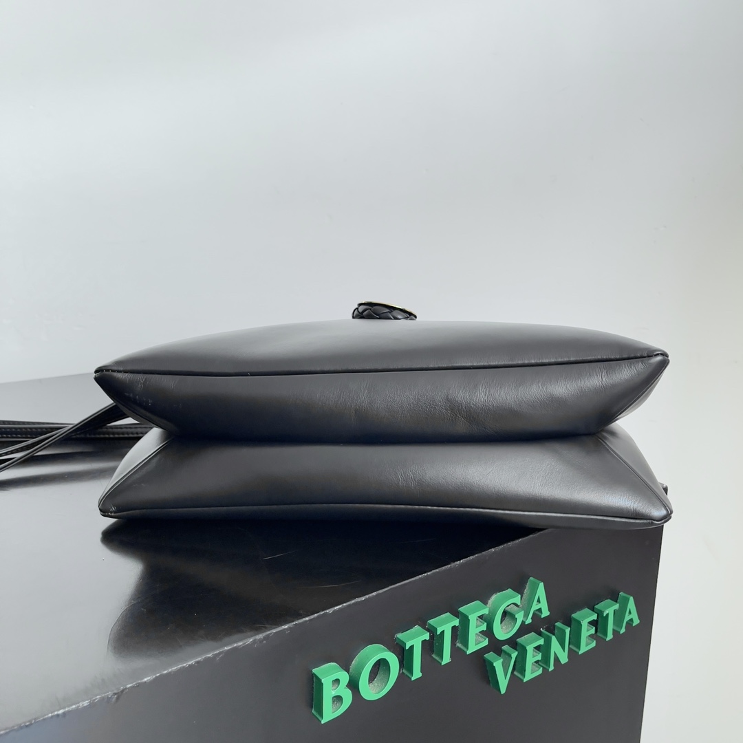 魅力的なボッテガ バッグ 定番コピー 蛇革 斜め掛けバッグ 本革 おしゃれ 806034 ブラック_8
