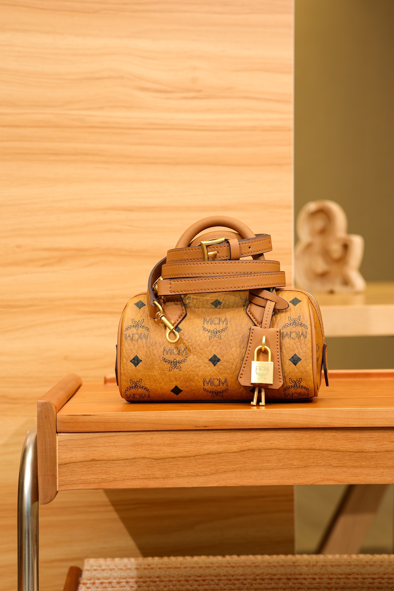 mcm ラインスーパーコピー エムシーエム レザー 花柄 優雅 ハンドバッグ MWBESEA01CO001 ブラウン_4