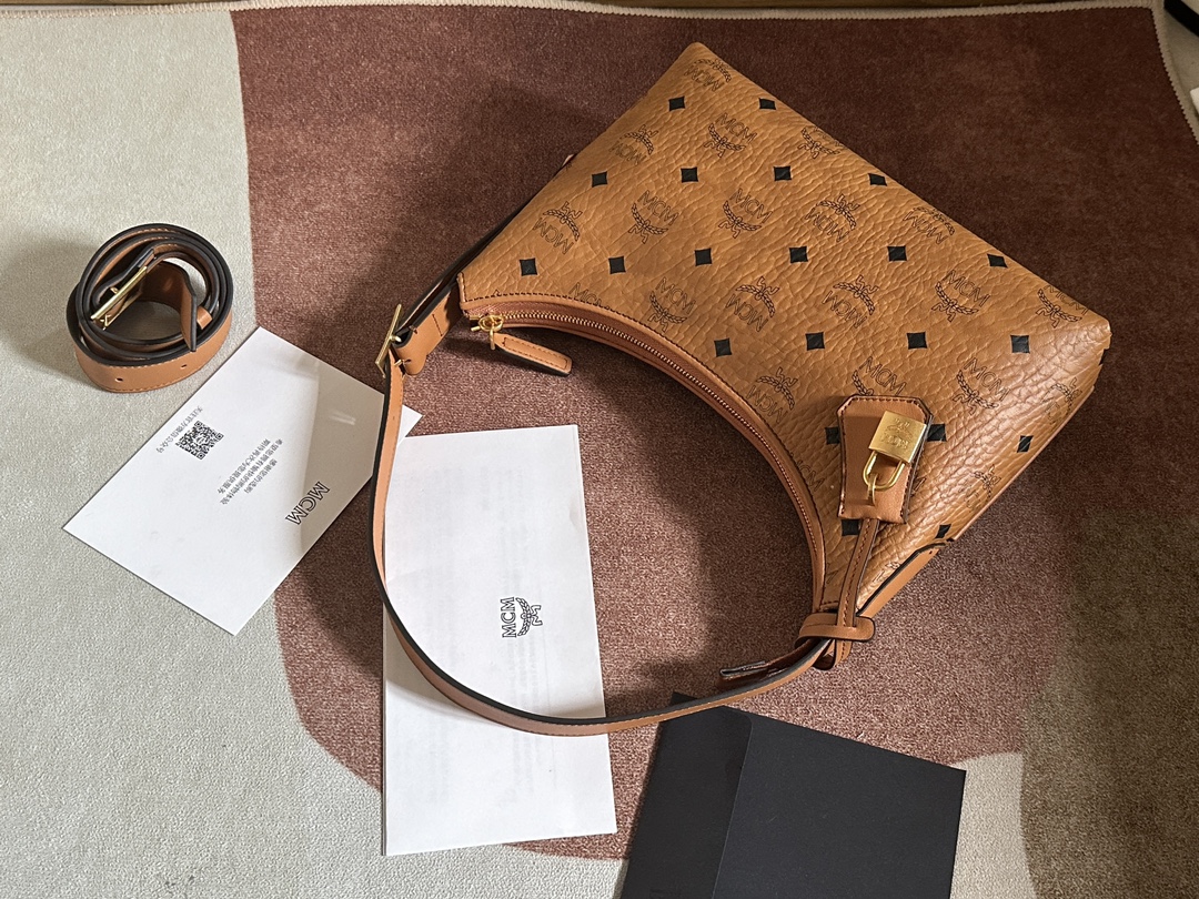 mcm エムシーエムリュック偽物 レザー 花柄 優雅 ハンドバッグ 6721 斜め掛け ブラウン_3