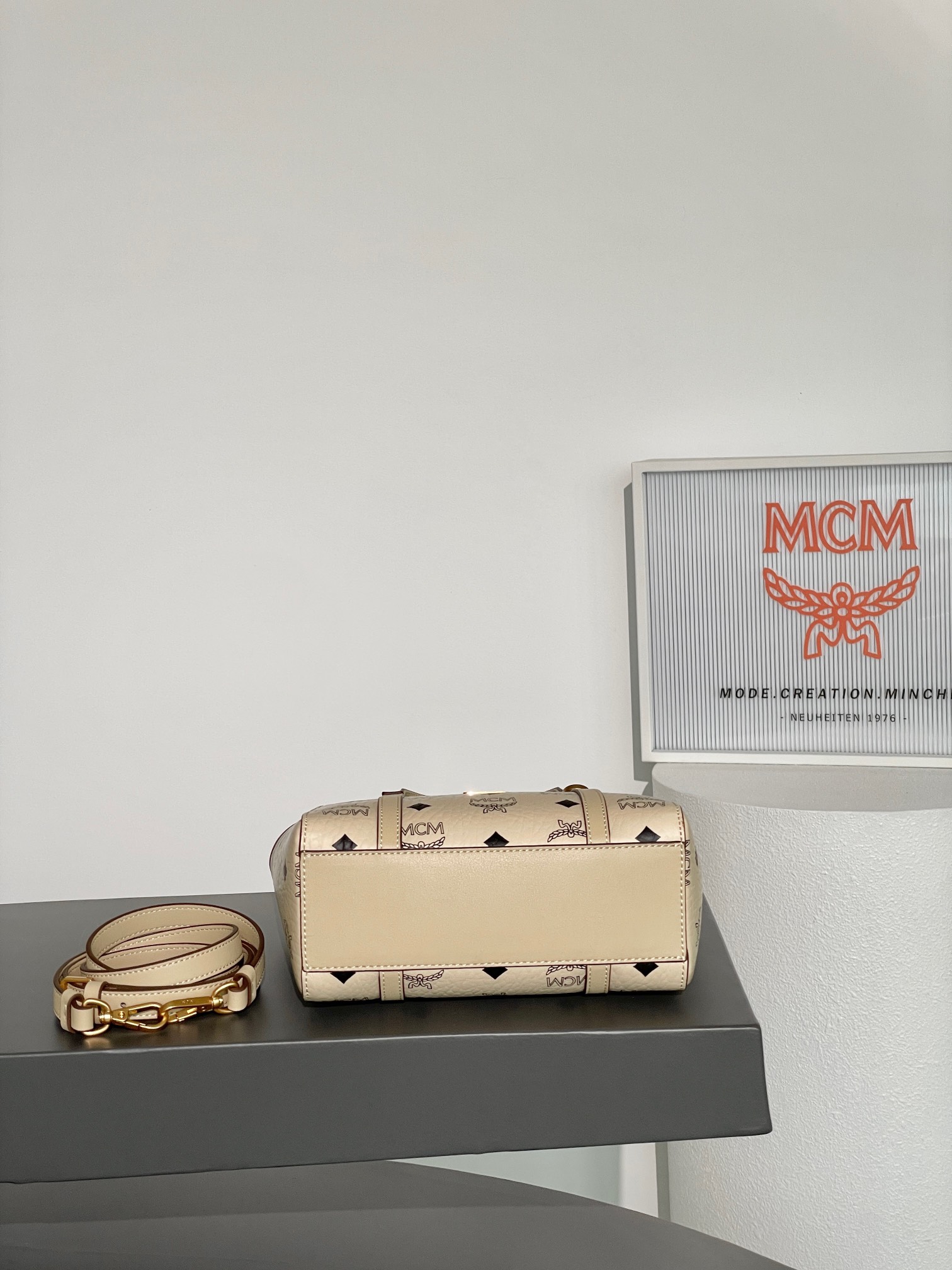 mcm ハンドバッグコピー エムシーエム 牛革 優雅レディ トート ハンドバッグ MWPAATN04CO001 ホワイト_6