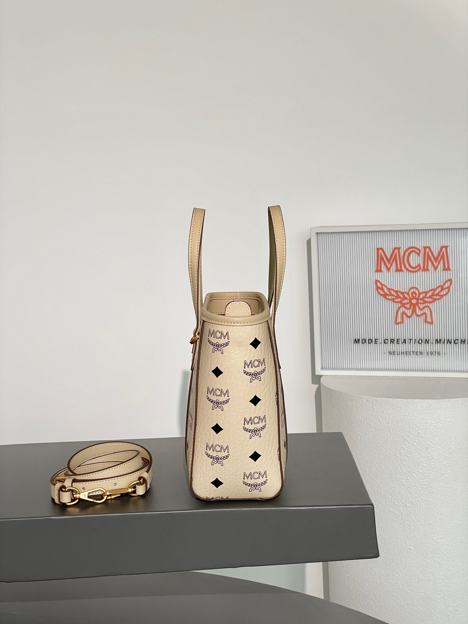 mcm ハンドバッグコピー エムシーエム 牛革 優雅レディ トート ハンドバッグ MWPAATN04CO001 ホワイト_7