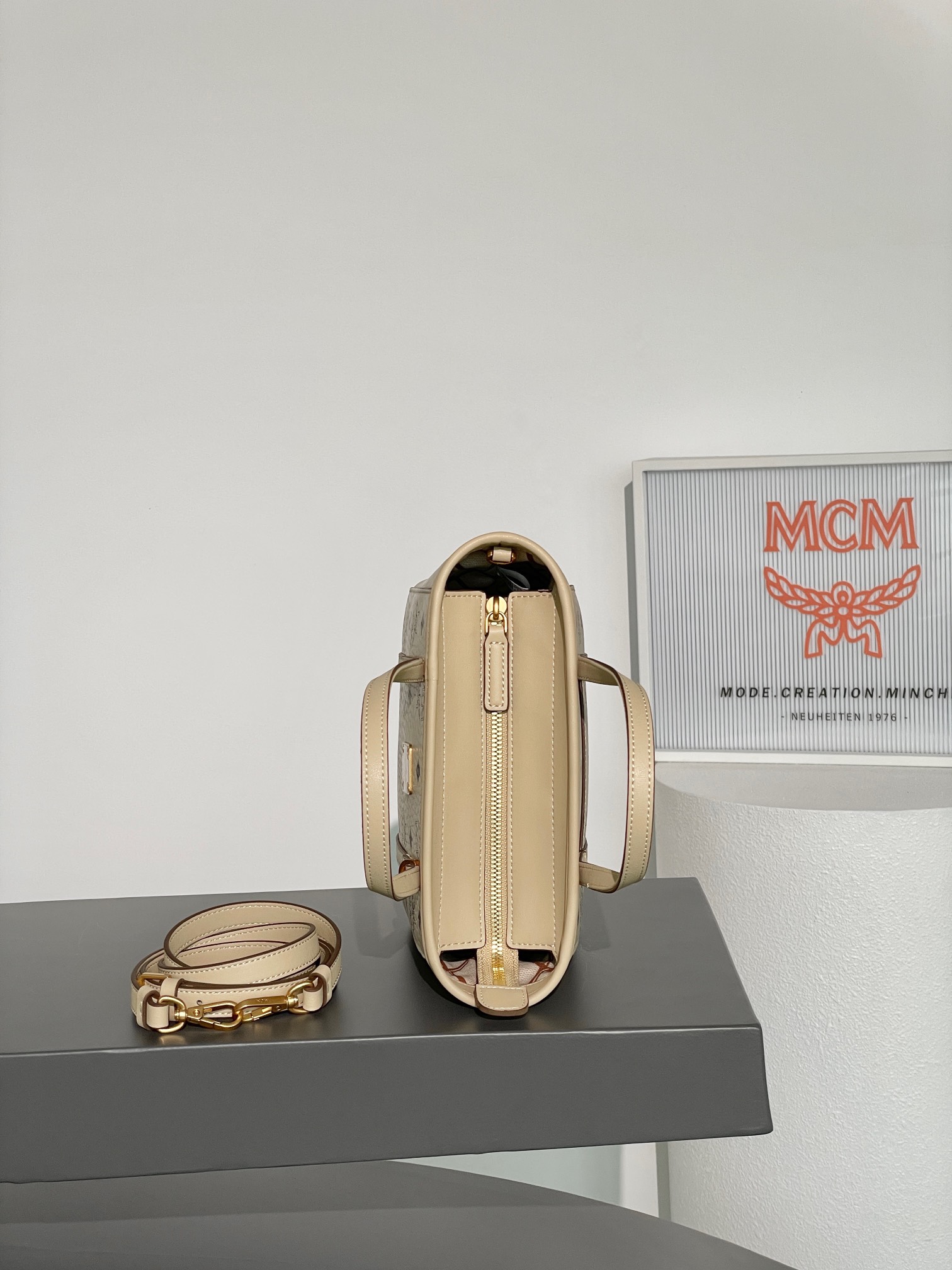 mcm ハンドバッグコピー エムシーエム 牛革 優雅レディ トート ハンドバッグ MWPAATN04CO001 ホワイト_8