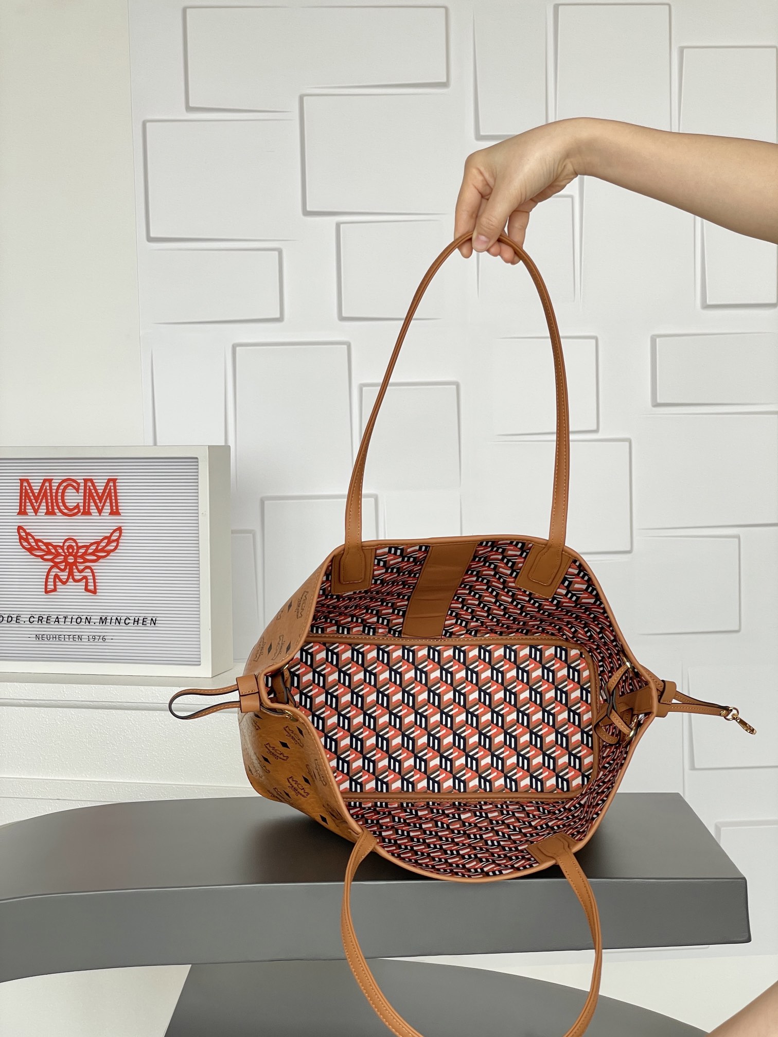 優雅レディ mcm バッグ ヤフオクスーパーコピー エムシーエム 牛革 トート ハンドバッグ ブラウン_7