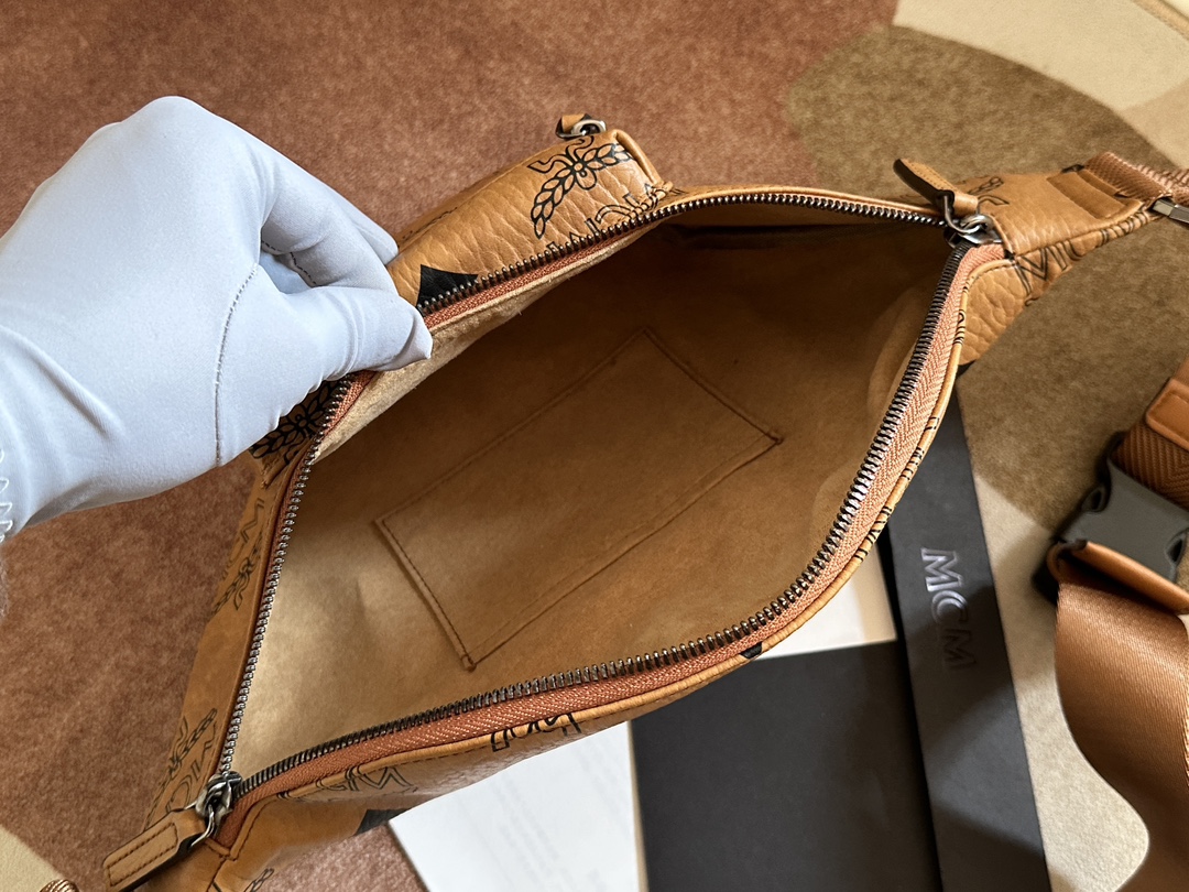 MCM エムシーエム リュックスーパーコピー 優雅レディ 牛革 腰バッグ 高級感 1050 ブラウン_5