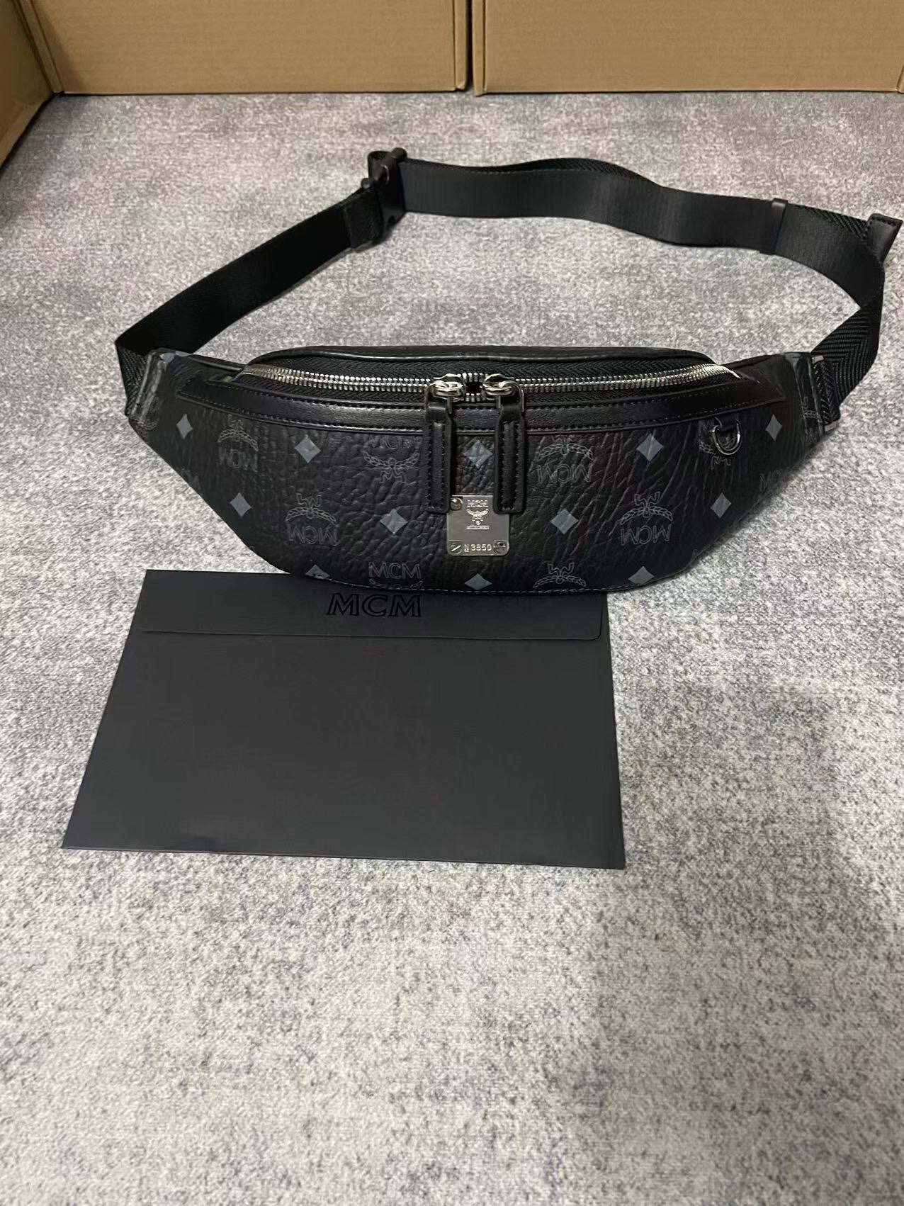 MCM エムシーエム バッグコピー 優雅レディ 牛革 腰バッグ ミニサイズ 1040 ブラック_1