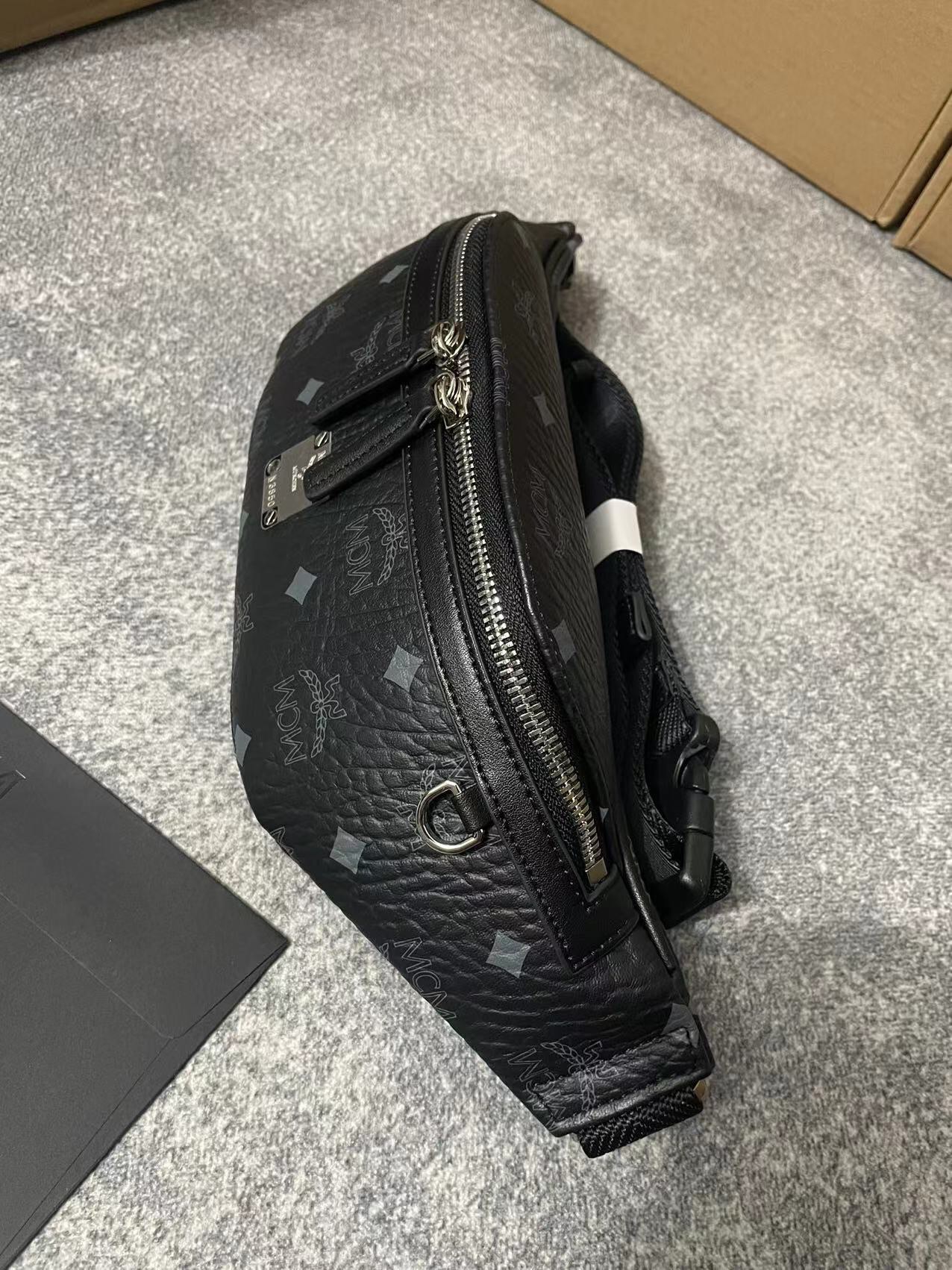 MCM エムシーエム バッグコピー 優雅レディ 牛革 腰バッグ ミニサイズ 1040 ブラック_2