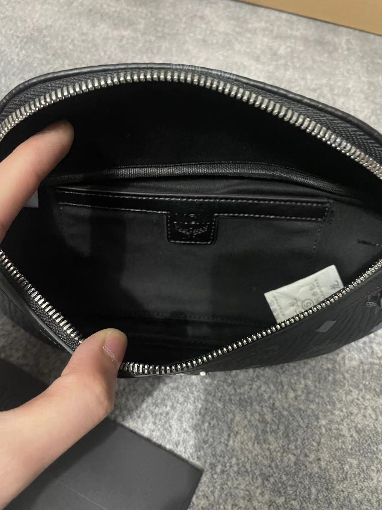 MCM エムシーエム バッグコピー 優雅レディ 牛革 腰バッグ ミニサイズ 1040 ブラック_8