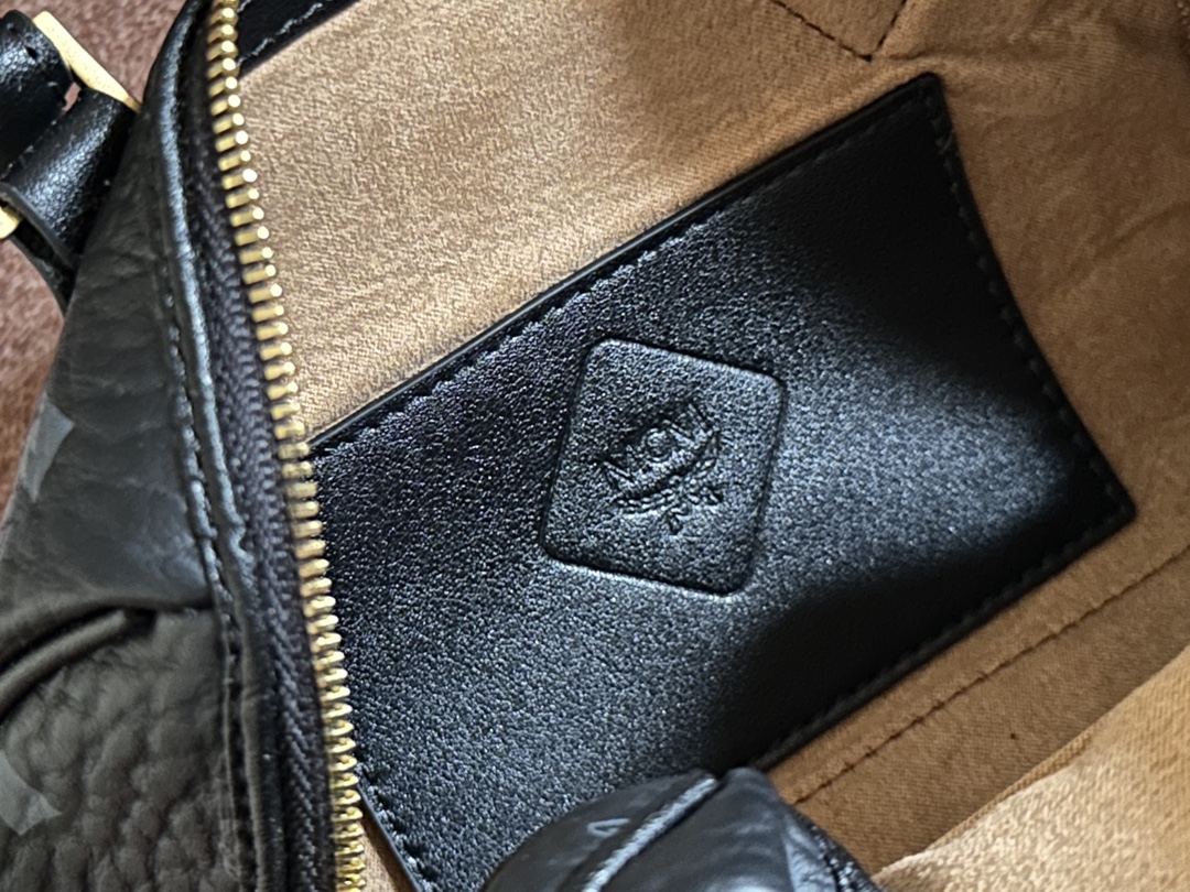 人気商品 エムシーエム mcm トート偽物 優雅 ハンドバッグ 斜め掛け 牛革  6214 ブラック_9