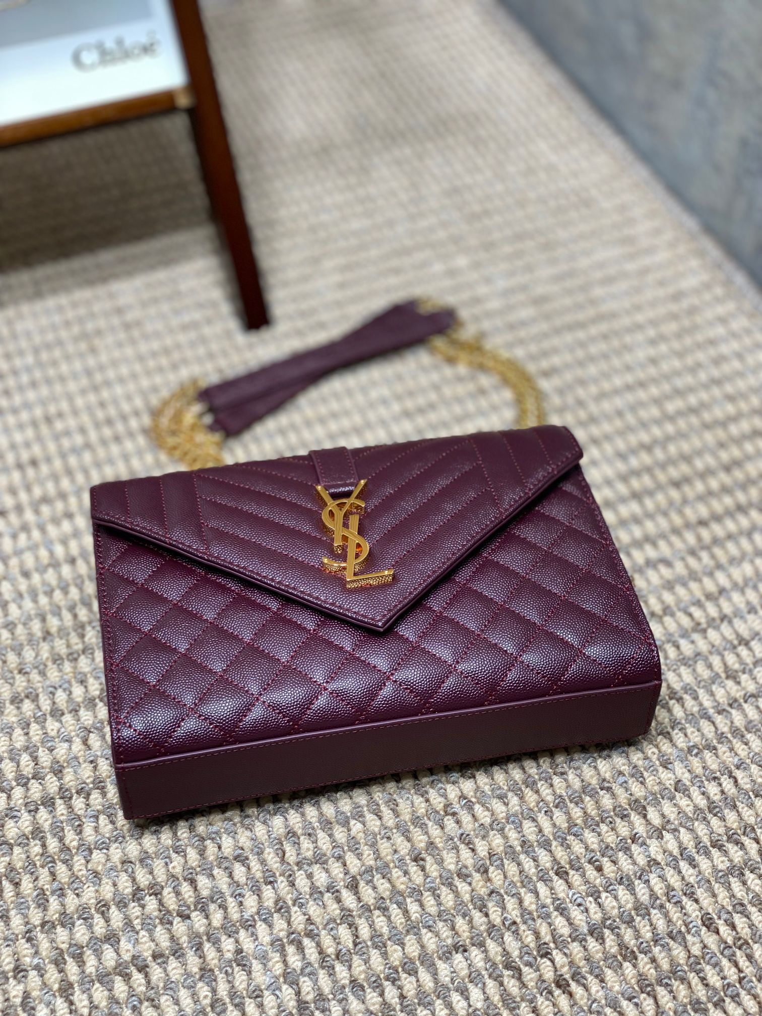 最新到着‼イブ サン ローラン ハンドバッグ偽物 優雅 ハンドバッグ 本革 チェーン 392739 レッド_4