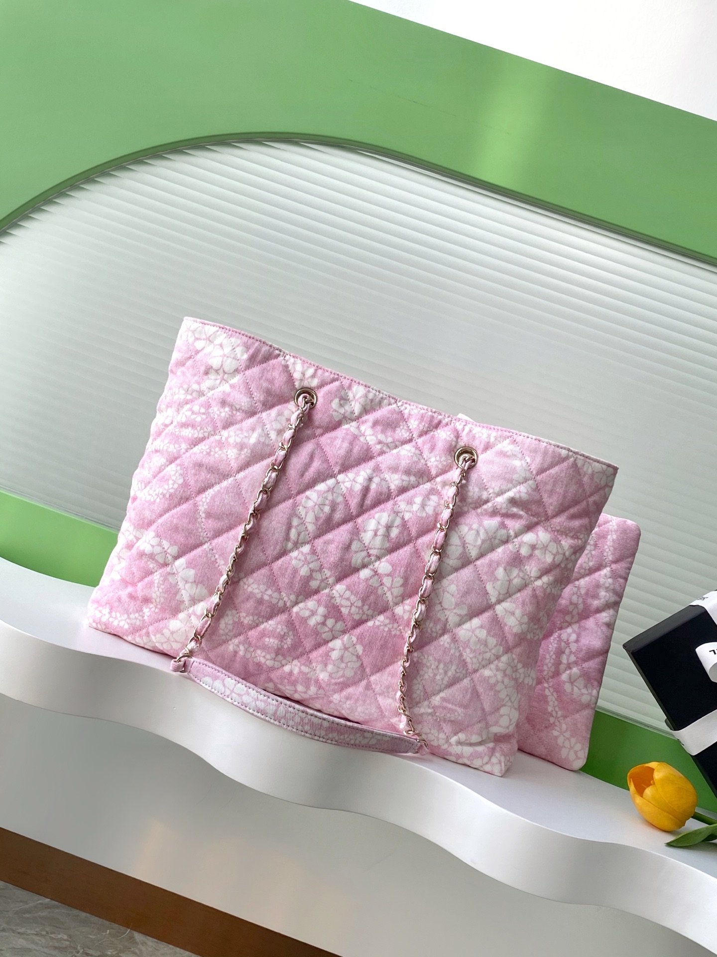 眩しい シャネルバッグ 溶けるスーパーコピー 牛革 レザー 優雅 ハンドバッグ お洒落 AS5429 ピンク_2
