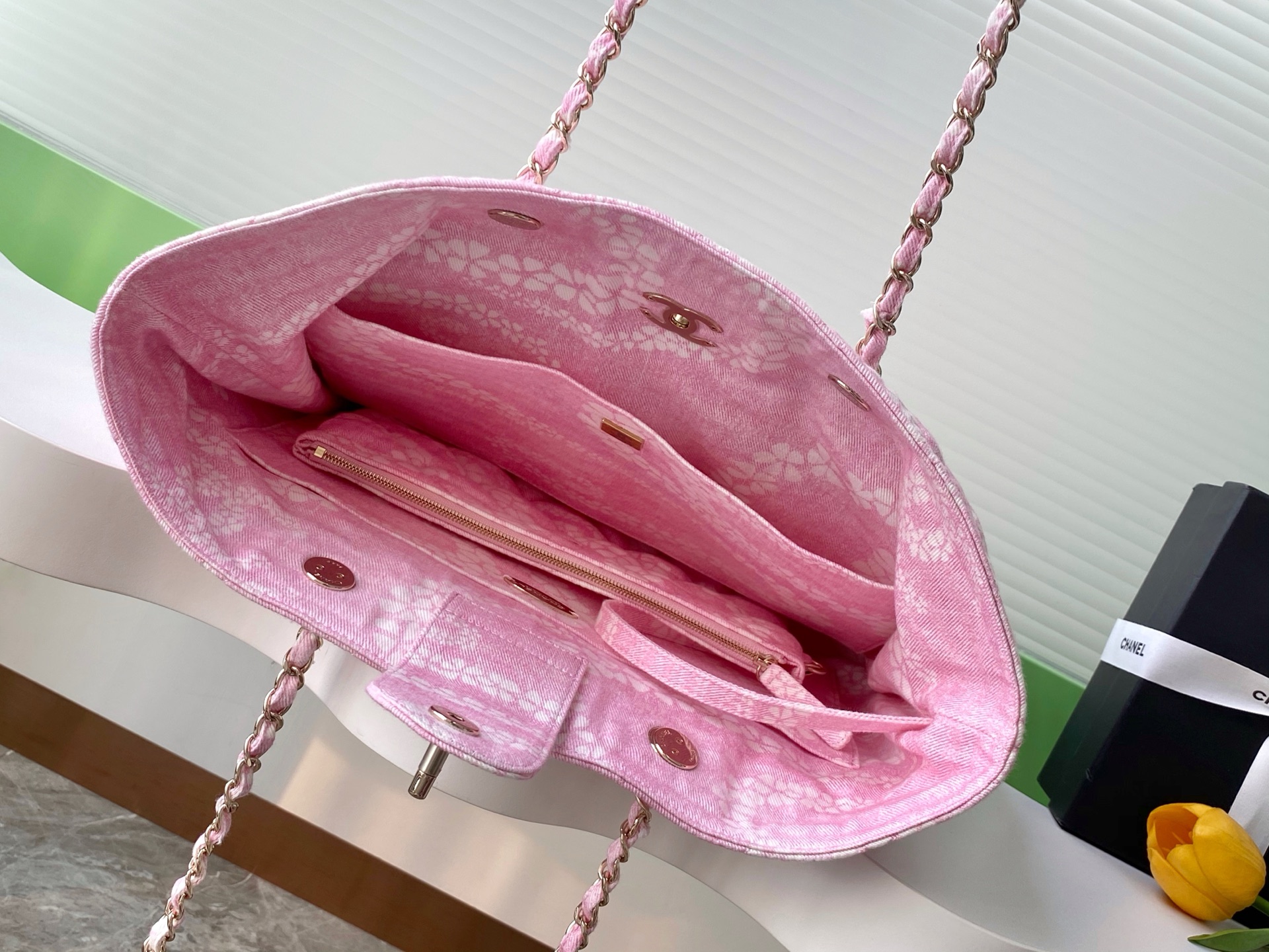 眩しい シャネルバッグ 溶けるスーパーコピー 牛革 レザー 優雅 ハンドバッグ お洒落 AS5429 ピンク_6